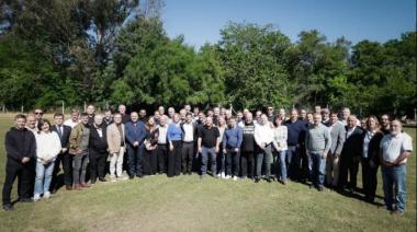 ¿Quiénes son los 40 intendentes que salieron a respaldar a Axel Kicillof?