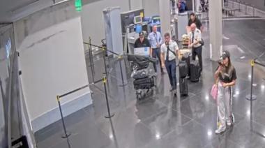 Revelan que 10 valijas de un vuelo privado entraron al país sin control