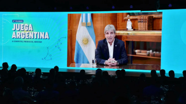 Caputo descartó una devaluación y prometió reformas laboral y tributaria