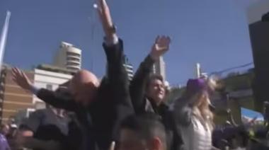 Milei fue evacuado de una caravana de LLA y trató a Spagnuolo de “mentiroso”