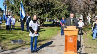 Alumnos de Bragado juraron "lealtad" a la bandera