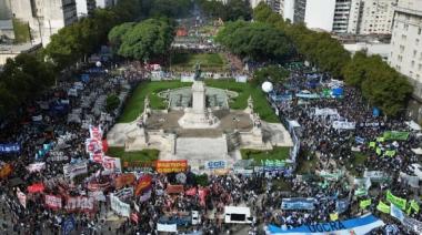 Masivo respaldo gremial a los jubilados en el Congreso en la previa del paro