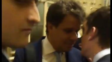 Manes denunció que Santiago Caputo lo amenazó y que le pegaron