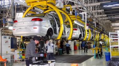 La industria cayó 1,2% mensual en junio y volvió a niveles de marzo