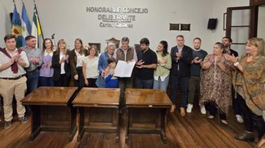 Emotivo reconocimiento a “La Tropical”, comercio histórico de Carlos Casares