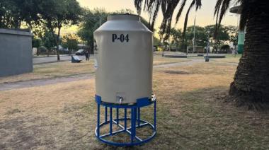 Fuerte polémica por la instalación de tanques de agua de ABSA en espacios públicos