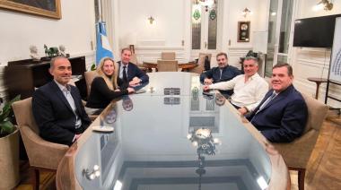 LLA acelera las conversaciones para sumar aliados del PRO y la UCR