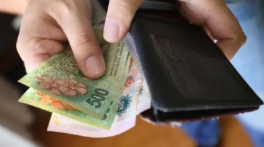 Los salarios registrados subieron 2,4% y perdieron frente a la inflación