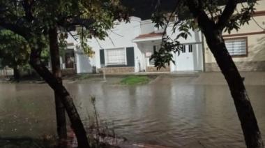Volvieron las lluvias en Bahía Blanca: calles anegadas y alerta vigente