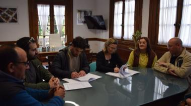 Firman convenio para ejecutar mejoras en el acceso a Carlos María Naón
