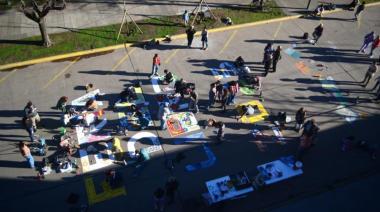 Con arte en plena calle, ya se palpita la 16º Feria del Libro en Bragado