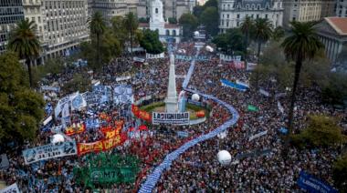 Día de la Memoria: multitudinaria marcha a Plaza de Mayo con fuertes críticas al Gobierno