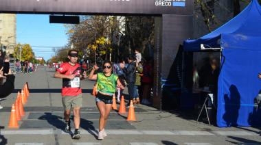 Destacada participación de un atleta no vidente en la maratón de Nueve de Julio