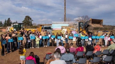 Junín: Petrecca entregó terrenos y destacó el programa de hábitat
