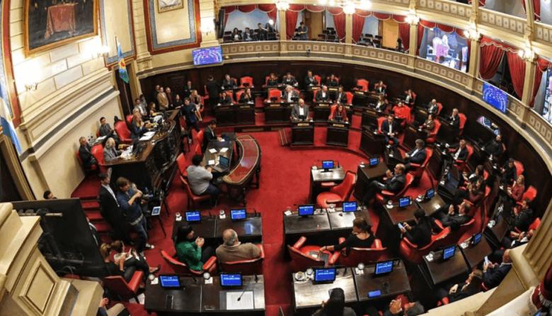 El peronismo llamó a sesión para aprobar pliegos e insistir con las re-re