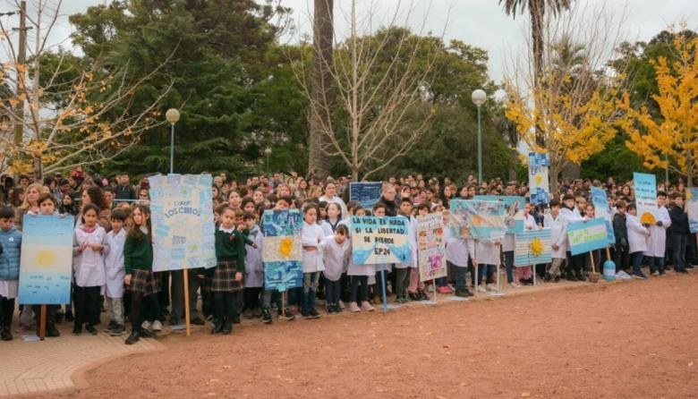 Más de 700 alumnos prometerán lealtad a la bandera en Nueve de Julio