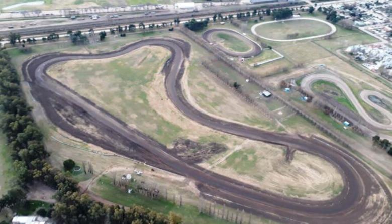 Inician los trabajos para recuperar el circuito “Roberto Mouras” en Casares