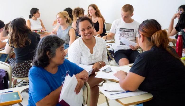 Lanzan diplomatura para el cuidado de personas mayores y con discapacidad