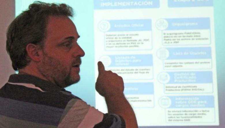 Presentaron a “Carli”, el nuevo asistente virtual para facilitar trámites municipales