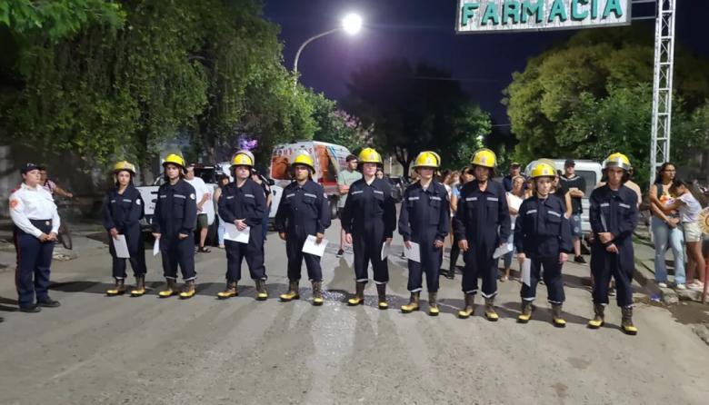 Nueve nuevos bomberos voluntarios se incorporaron al cuartel de Pehuajó