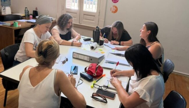 Residencias estudiantiles, crédito y boleto estudiantil: la Comisión analiza documentación