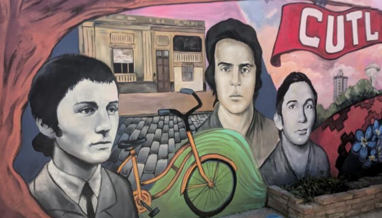 El Municipio restauró un mural que recuerda a estudiantes desaparecidos