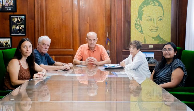 Zurro otorgó una suba salarial del 10% para empleados municipales