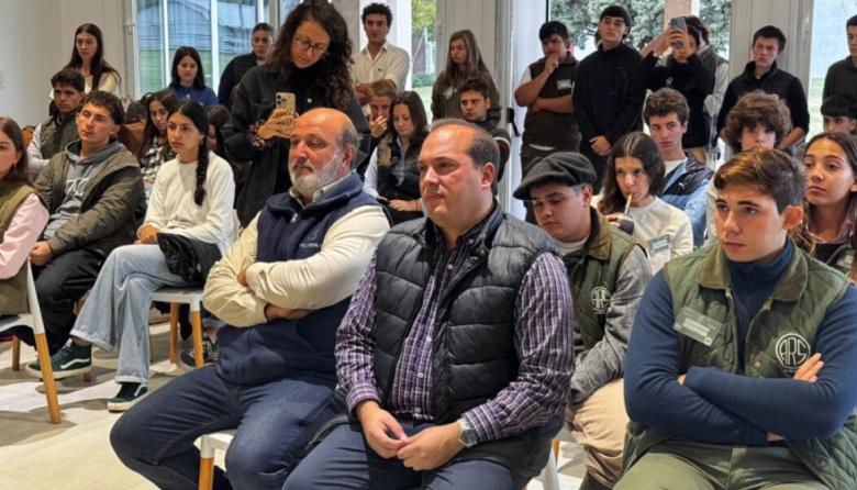 Recoulat participó de la apertura del Consejo de Ateneos de CARBAP