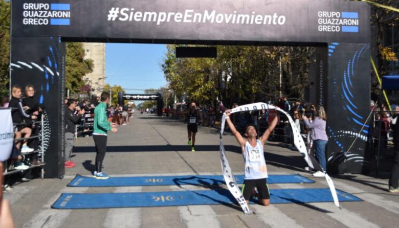 El corredor Luis Lavezzi conquistó los 21K de Nueve de Julio