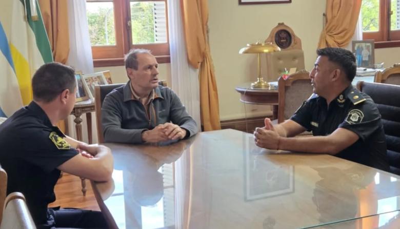 Stadnik puso en funciones y respaldó al nuevo jefe de la Comisaría local