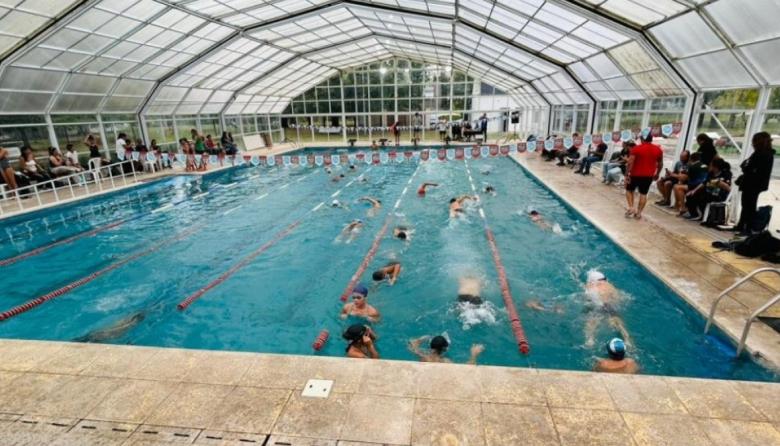 Se realizó con éxito el regional de natación en el Complejo de Piletas