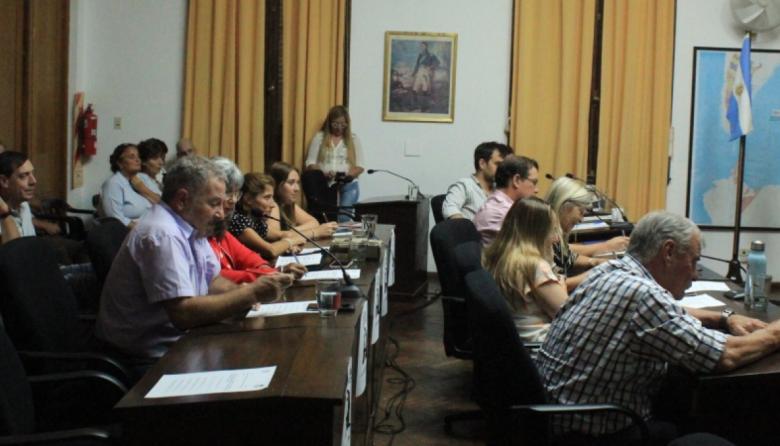 Fuertes cruces en el Concejo Deliberante por la falta de vacunas