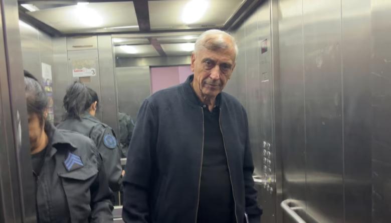 Un testigo declaró que Adorni le pagó U$S 21.000 por 18 meses de alquiler de una casa en Indio Cuá