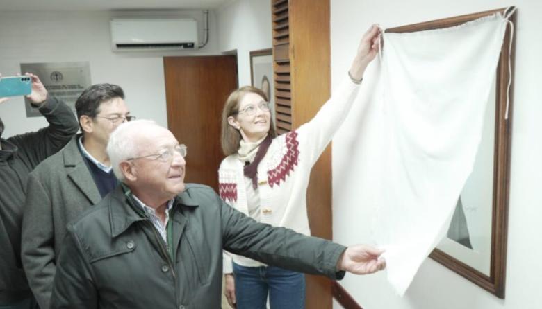El Colegio de Abogados reinauguró su biblioteca y sumó obras pictóricas
