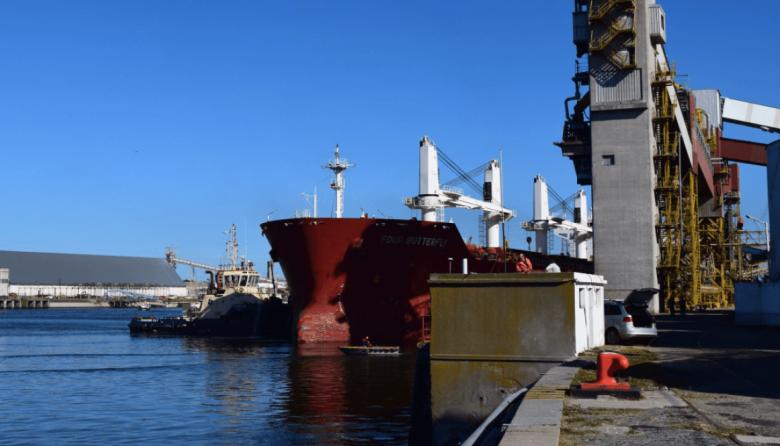 Todo listo para el histórico embarque de soja que partirá del Puerto de Quequén