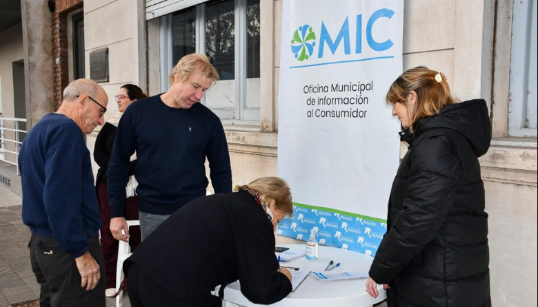 OMIC realizó una junta de firmas en defensa de la ley de zona fría