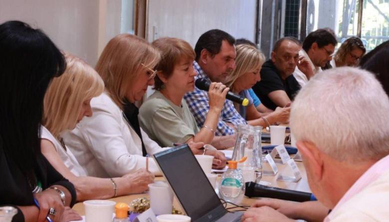 Los gremios docentes bonaerenses endurecen sus reclamos a Kicillof