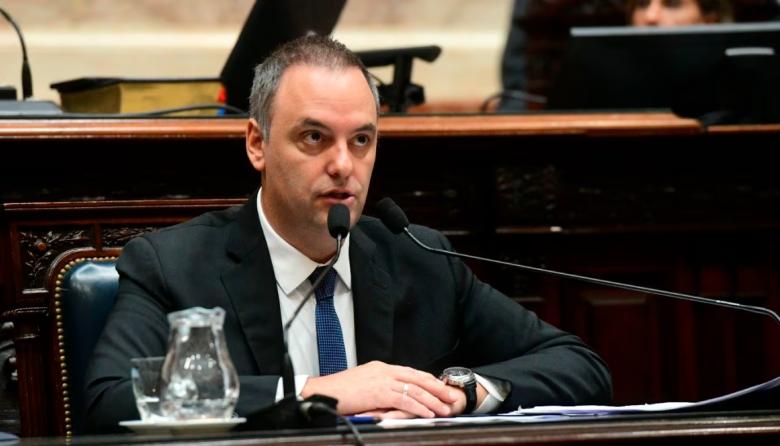 El PRO presiona a Milei y reclama la renuncia de Adorni