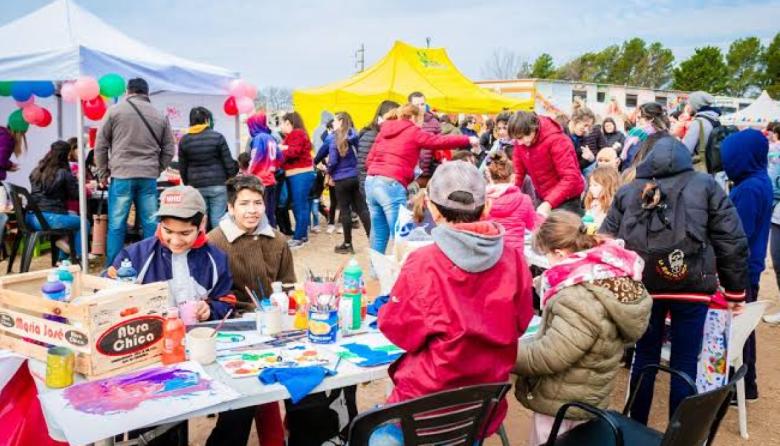 Trenque Lauquen festeja el Día de la Niñez con sorteos, juegos y regalos