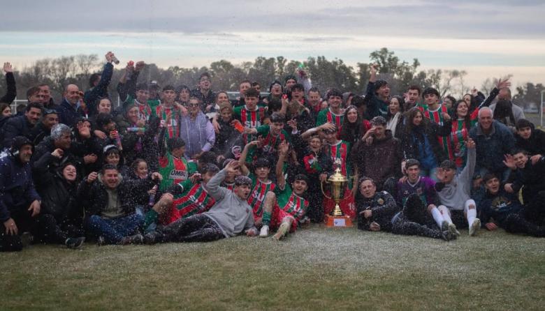 Stadnik agasajó a los campeones de la Liga Casarense de Fútbol