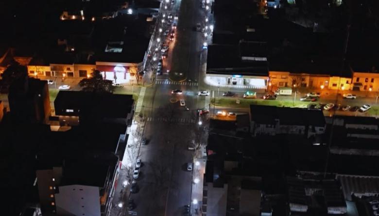 El Municipio finalizó el recambio de luminarias LED en la avenida Simini-Oro