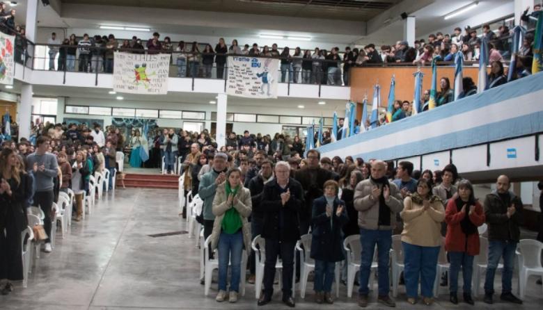 Pehuajó celebró la Independencia con un acto en la Escuela Secundaria N° 6