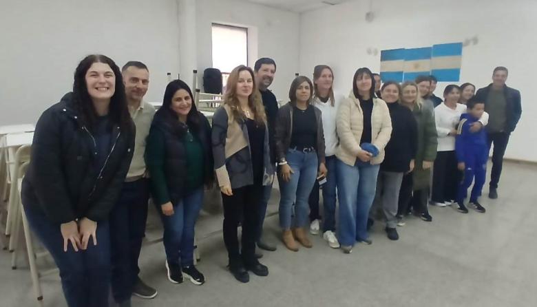 El Consejo Escolar entregó mobiliario para nueve establecimientos educativos
