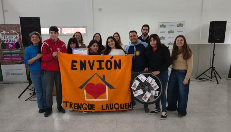 Jóvenes del programa Envión impulsan una “Estación de bicicletas”