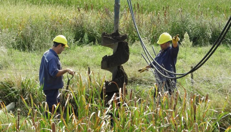 La Cooperativa Eléctrica renovó un ramal rural clave en Guanaco