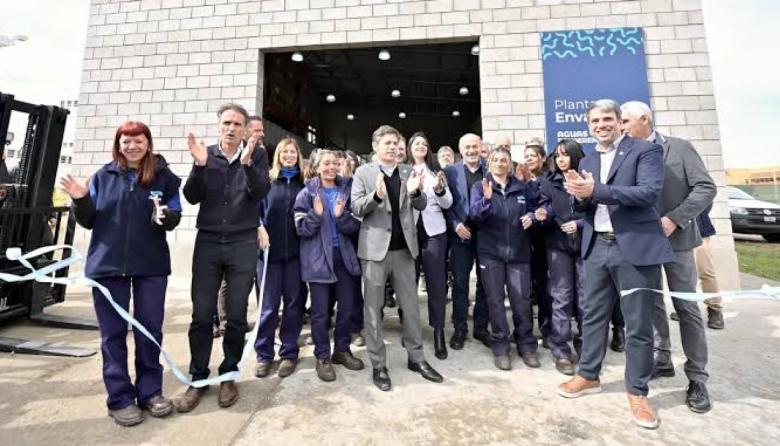 La Provincia inauguró su primera planta embotelladora de agua