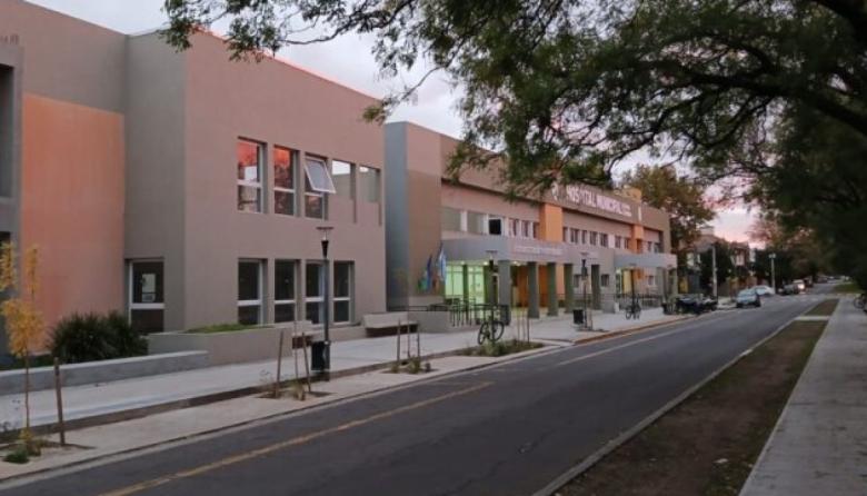 Una mujer dio a luz y abandonó a su bebé en el Hospital Orellana