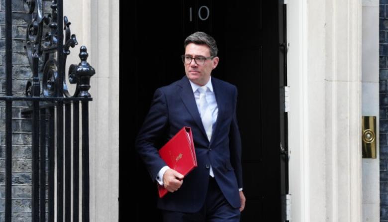 Advertencia británica a Milei: "Nuestras fuerzas armadas están alerta las 24 horas"