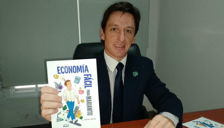 Contador y docente bragadense presenta su libro “Economía Fácil para Marianito”