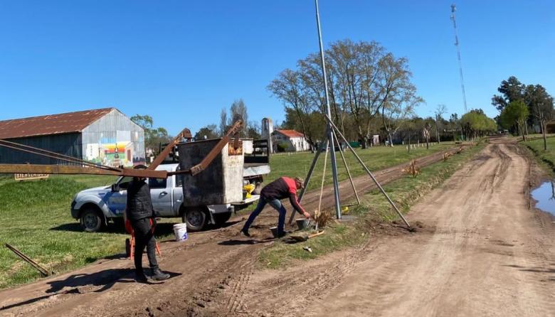 Avanza el recambio de luminarias en la localidad casarense de Cadret
